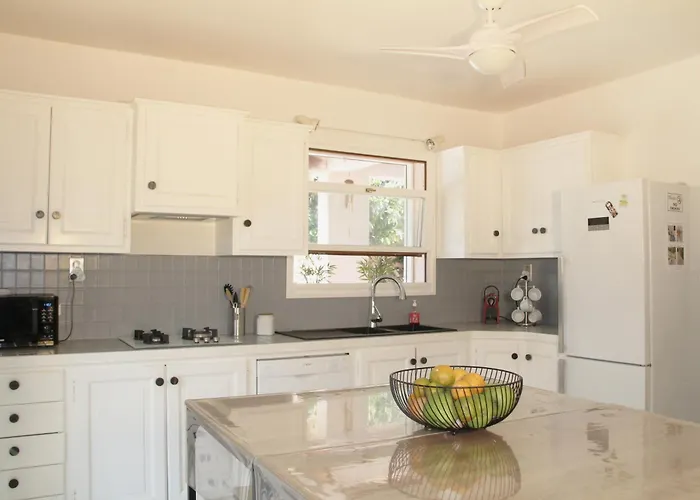 De Charme Porto-vecchio, A 10 Min Villa